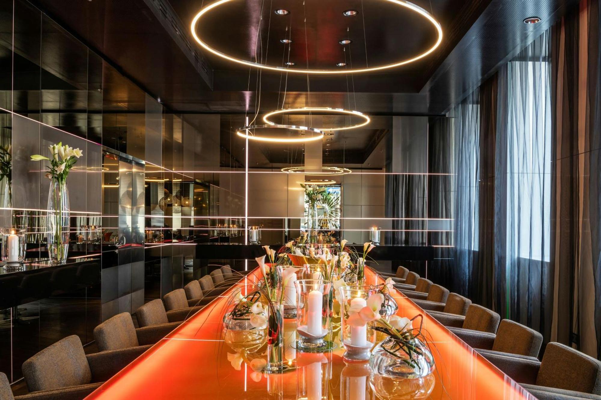 Le Meridien Βιέννη Εξωτερικό φωτογραφία The lounge at the airport