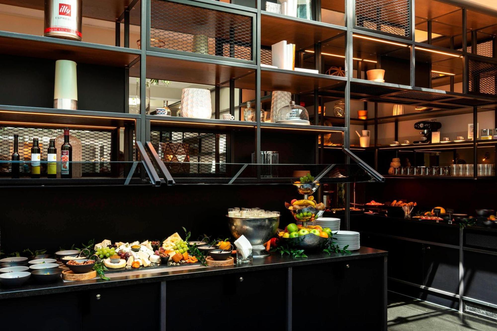 Le Meridien Βιέννη Εξωτερικό φωτογραφία The kitchen at the restaurant