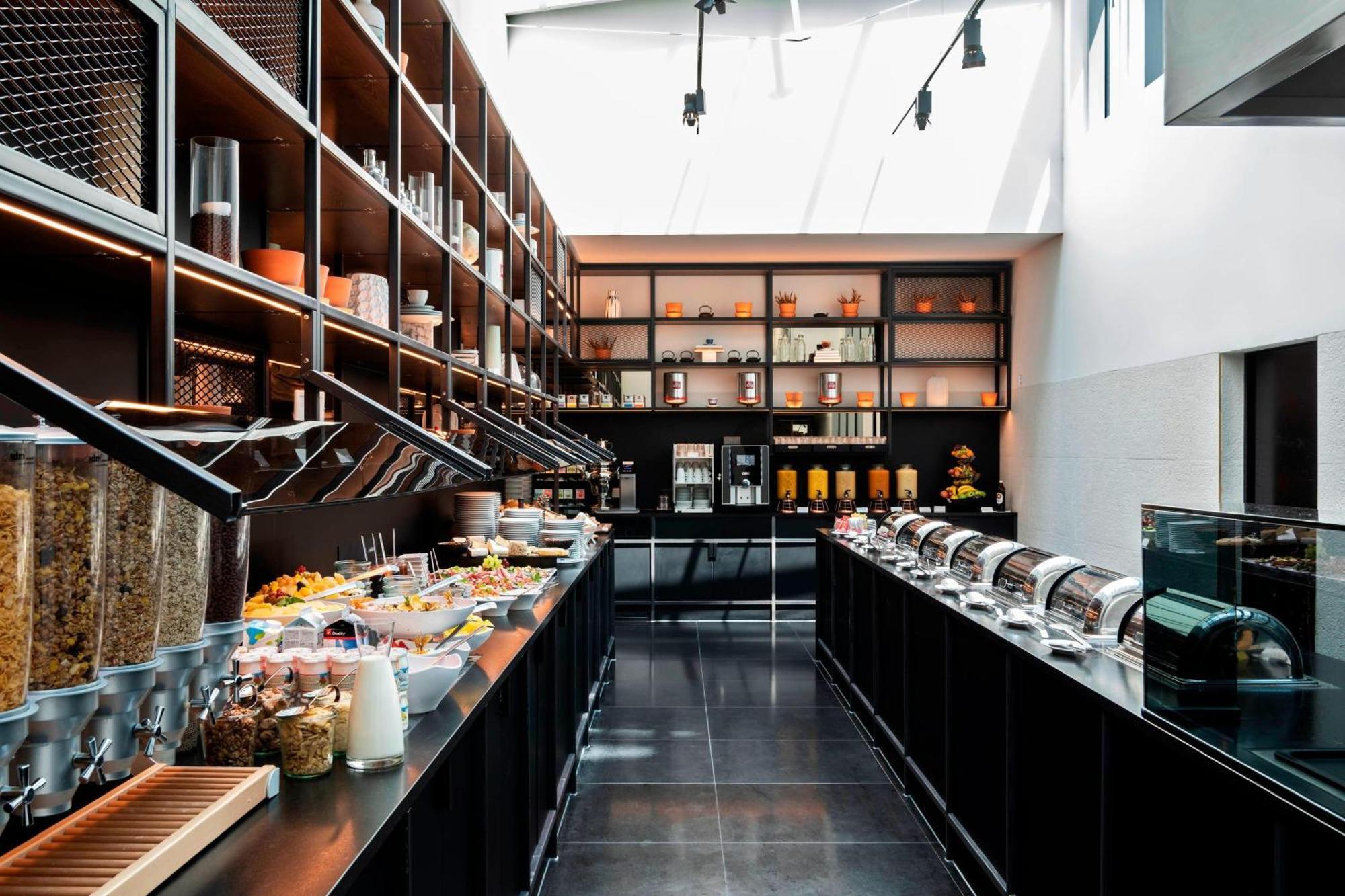 Le Meridien Βιέννη Εξωτερικό φωτογραφία The buffet at the hotel